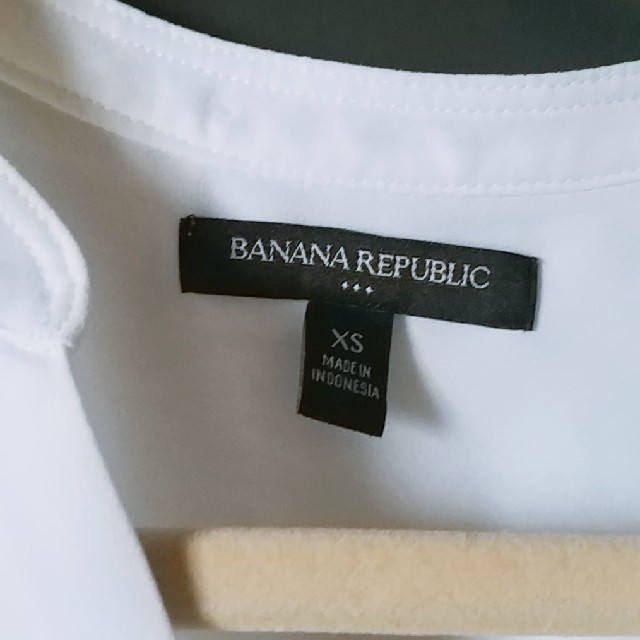 Banana Republic(バナナリパブリック)のトップス　ホワイト レディースのトップス(シャツ/ブラウス(半袖/袖なし))の商品写真