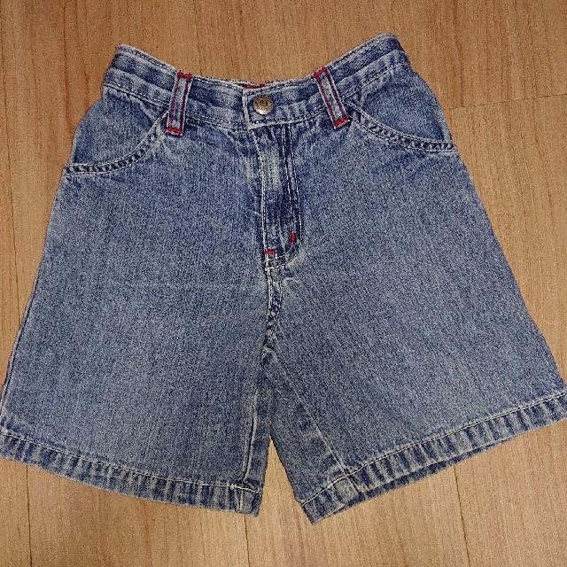 babyGAP(ベビーギャップ)のbabyGAP デニムハーフパンツ100cm キッズ/ベビー/マタニティのキッズ服女の子用(90cm~)(パンツ/スパッツ)の商品写真