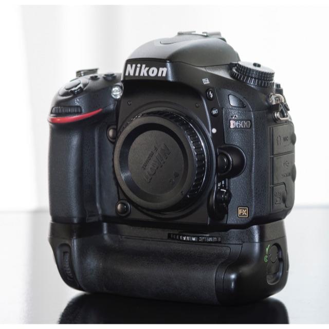 Nikon D600 デジタル一眼レフ　縦位置グリップ セット