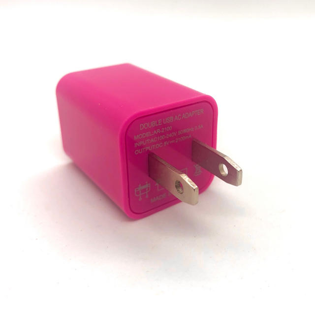 USB ACアダプター 2ポート 2口 スマホ 充電器 コンセント スマホ/家電/カメラのスマートフォン/携帯電話(バッテリー/充電器)の商品写真