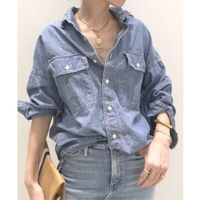 L'Appartement DEUXIEME CLASSE(アパルトモンドゥーズィエムクラス)のアパルトモン：REMI RELIEF CHAMBRAY シャツ レディースのトップス(シャツ/ブラウス(半袖/袖なし))の商品写真