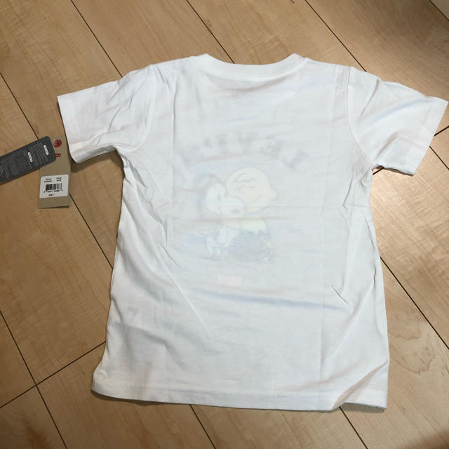 Levi's(リーバイス)の新品✨LEVI'S  PEANUTS スヌーピー  コラボTシャツ　子供Tシャツ キッズ/ベビー/マタニティのキッズ服男の子用(90cm~)(Tシャツ/カットソー)の商品写真