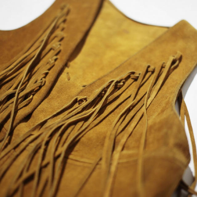 Maison Martin Margiela(マルタンマルジェラ)のNOILL 70's super long fringe suede vest メンズのトップス(ベスト)の商品写真