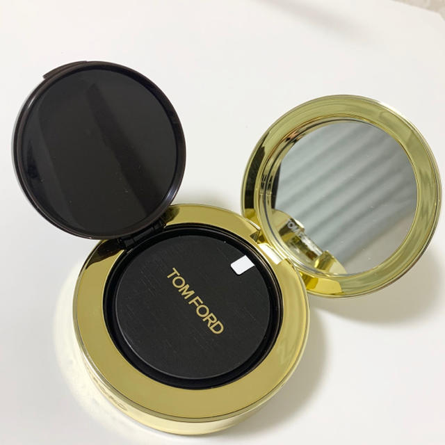 TOM FORD(トムフォード)のトムフォードクッションファンデ♡免税店限定商品 コスメ/美容のベースメイク/化粧品(ファンデーション)の商品写真