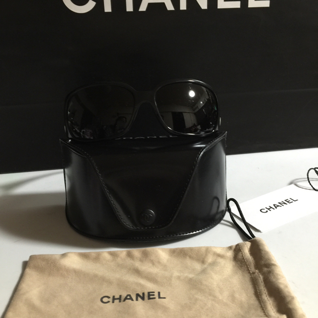 CHANEL(シャネル)の【お値下】シャネル デカココ サングラス レディースのファッション小物(サングラス/メガネ)の商品写真