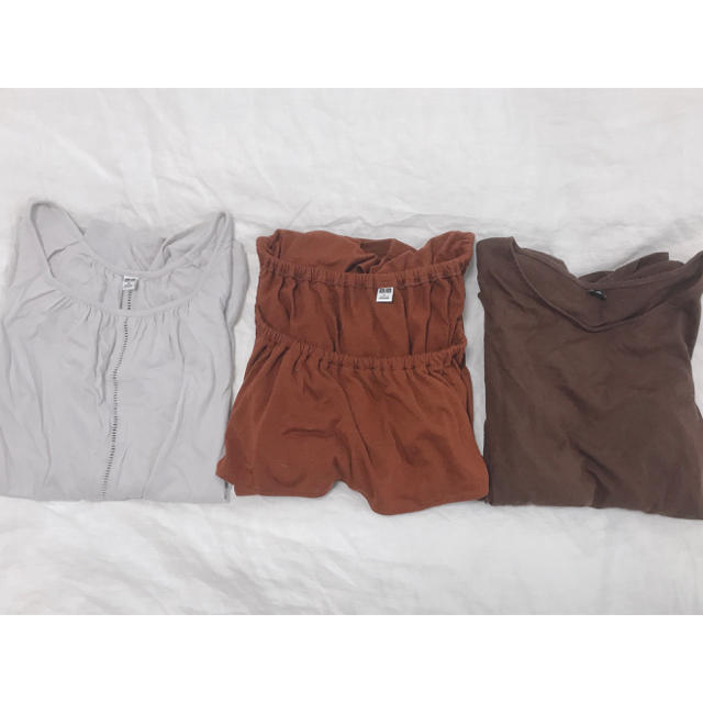 UNIQLO(ユニクロ)の３枚セット　UNIQLO トップス　＊ レディースのトップス(Tシャツ(半袖/袖なし))の商品写真