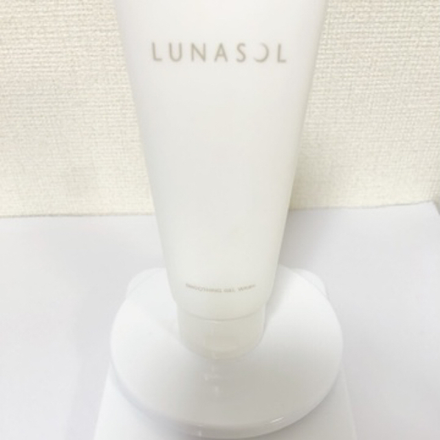 LUNASOL(ルナソル)のm.様専用　ルナソル　スムージングジェルウォッシュ　LUNASOL 洗顔　 コスメ/美容のスキンケア/基礎化粧品(洗顔料)の商品写真