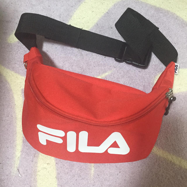 FILA(フィラ)のFILA ボディバッグ レディースのバッグ(ボディバッグ/ウエストポーチ)の商品写真