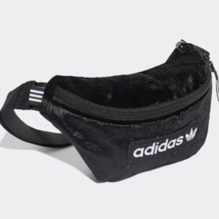 アディダス(adidas)の新品 adidas アディダス ウエストバッグ ウエストポーチ ベルベット(ボディバッグ/ウエストポーチ)