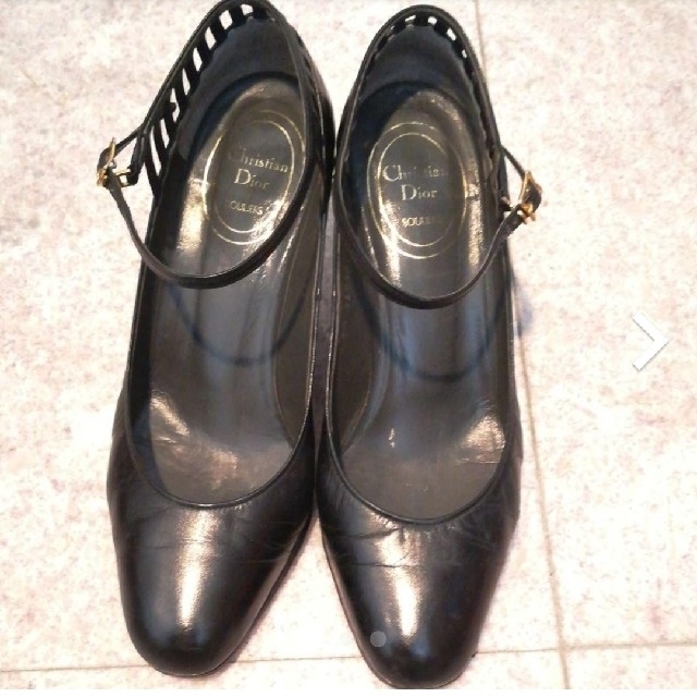 Christian Dior(クリスチャンディオール)のお値下げしました！ディオール黒ヒール(ヒール高さ5cm)23.5cm レディースの靴/シューズ(ハイヒール/パンプス)の商品写真