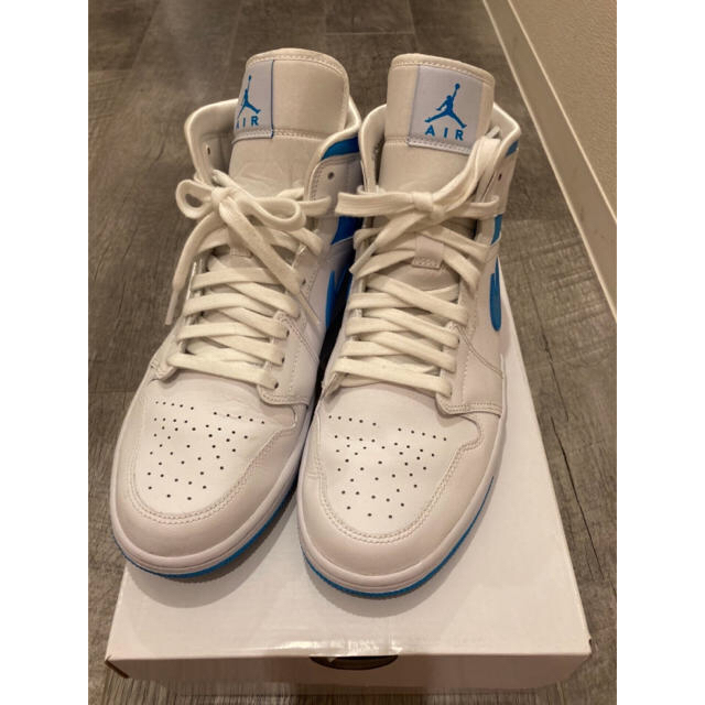 NIKE WMNS AIR JORDAN 1 MID UNC 27.5cm靴/シューズ