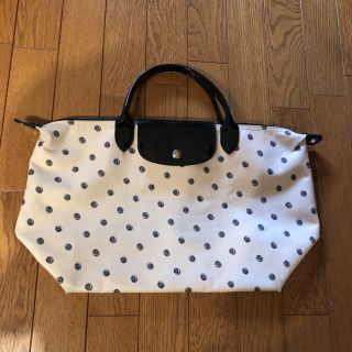 ロンシャン(LONGCHAMP)のLongchamp ロンシャン  ル・プリアージュ クリーム色×黒 エナメル(トートバッグ)