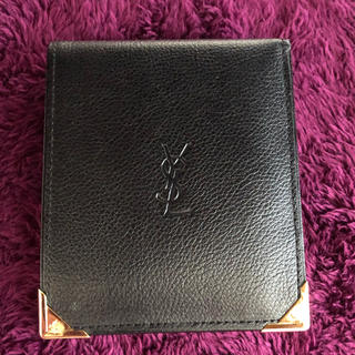イヴサンローランボーテ(Yves Saint Laurent Beaute)のイヴ・サンローラン☆折り財布(折り財布)