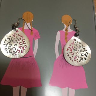 貝殻ピアス(ピアス)