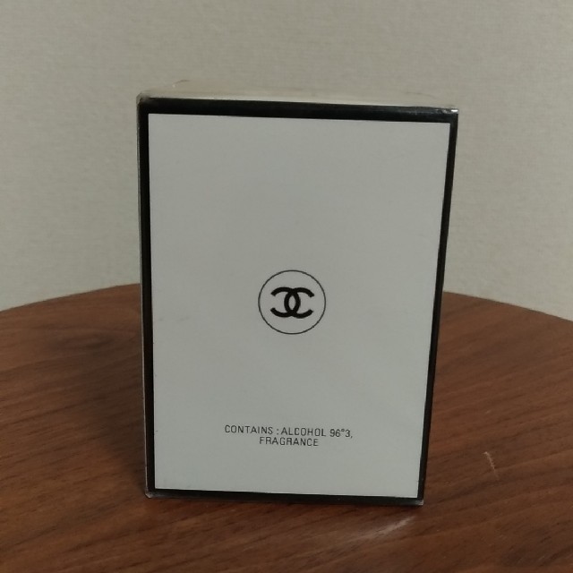 CHANEL(シャネル)の☆新品未開封☆シャネル香水　No.19 14ml コスメ/美容の香水(香水(女性用))の商品写真