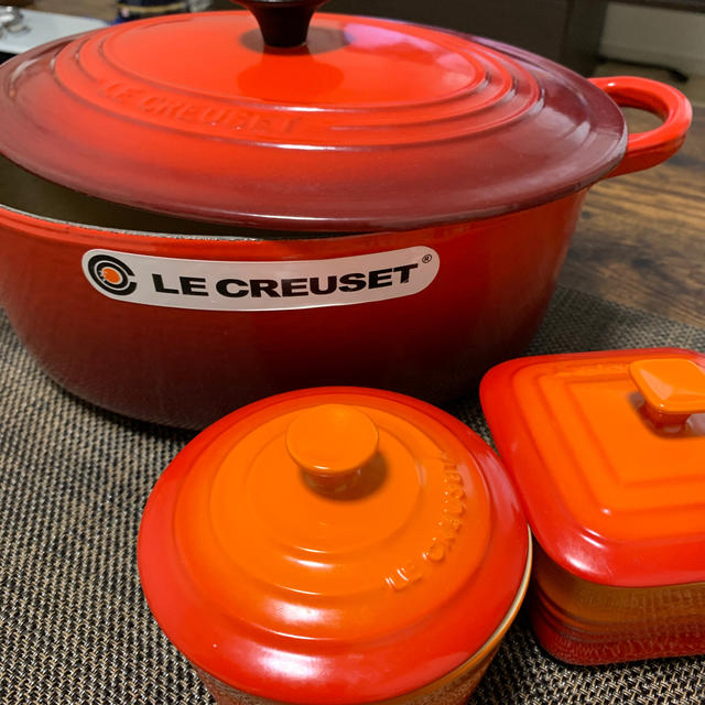 LE CREUSET(ルクルーゼ)のLE  CREUSET  楕円25cm  ミニココット付き❗️ インテリア/住まい/日用品のキッチン/食器(鍋/フライパン)の商品写真