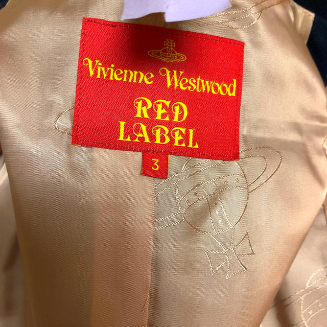 Vivienne Westwood(ヴィヴィアンウエストウッド)のVivienne Westwood コート レディースのジャケット/アウター(ピーコート)の商品写真