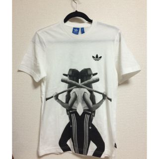 アディダス(adidas)のadidas  ティシャツ(Tシャツ/カットソー(半袖/袖なし))