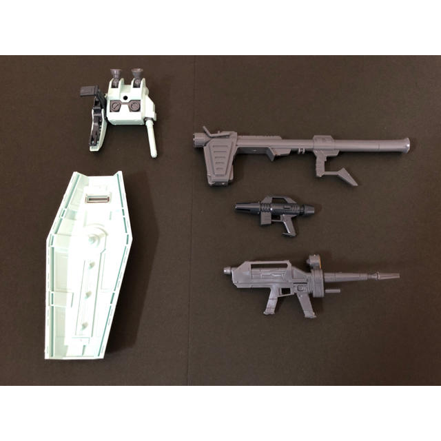 BANDAI(バンダイ)のMG ジム　ver1 武器　ジャンク エンタメ/ホビーのおもちゃ/ぬいぐるみ(模型/プラモデル)の商品写真