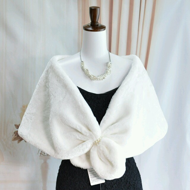 新品♥4カラー ホワイト ファーケープ レディースのフォーマル/ドレス(ミニドレス)の商品写真