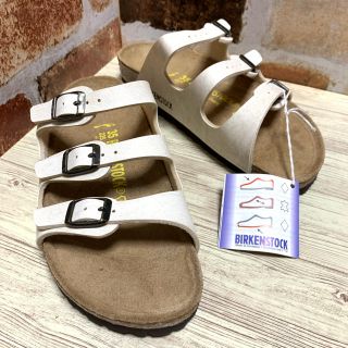 ビルケンシュトック(BIRKENSTOCK)のビルケンシュトック フロリダ　サンダル　ホワイト　未使用品(サンダル)