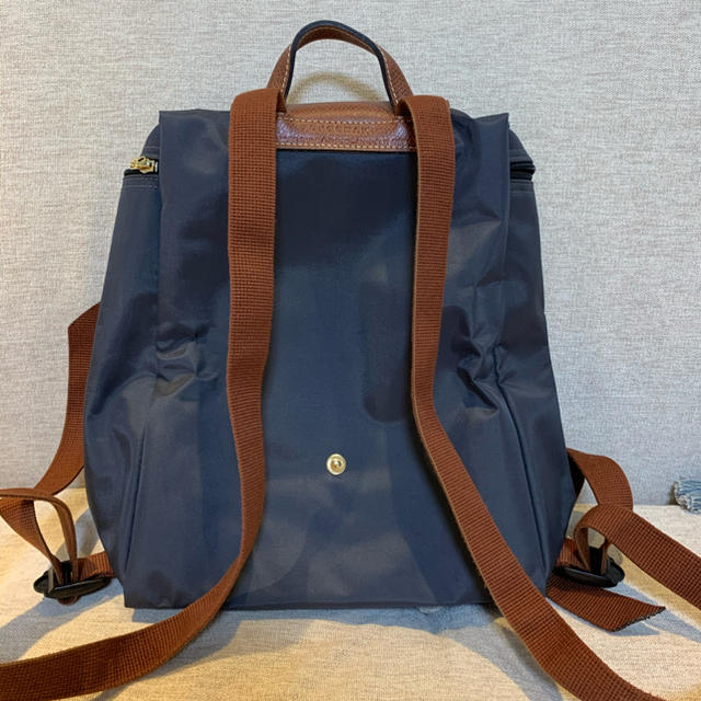 LONGCHAMP(ロンシャン)の【美品】ロンシャン　ルプリアージュ　グレー レディースのバッグ(リュック/バックパック)の商品写真