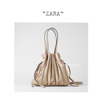 ザラ(ZARA)のザラ♡プリーツバッグ♡新品タグ付き♡完売♡人気のベージュ♡ミニサイズ(ショルダーバッグ)