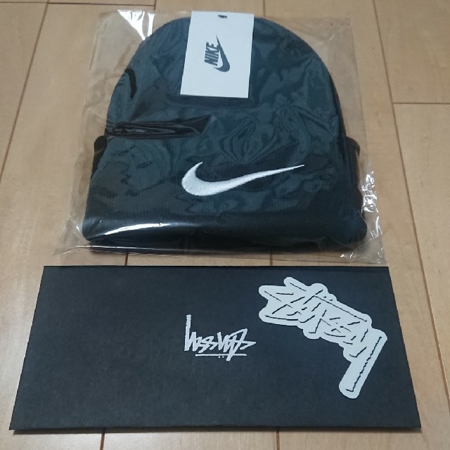 STUSSY(ステューシー)のSTUSSY × NIKE  BEANIE ビーニー メンズの帽子(ニット帽/ビーニー)の商品写真