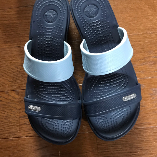 crocs(クロックス)のクロックス　w5  22.5 レディースの靴/シューズ(サンダル)の商品写真