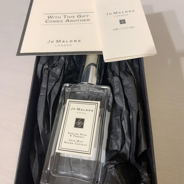 Jo Malone(ジョーマローン)のジョーマローン　ヘアミスト　イングリッシュペアアンドフリージア コスメ/美容のヘアケア/スタイリング(ヘアウォーター/ヘアミスト)の商品写真