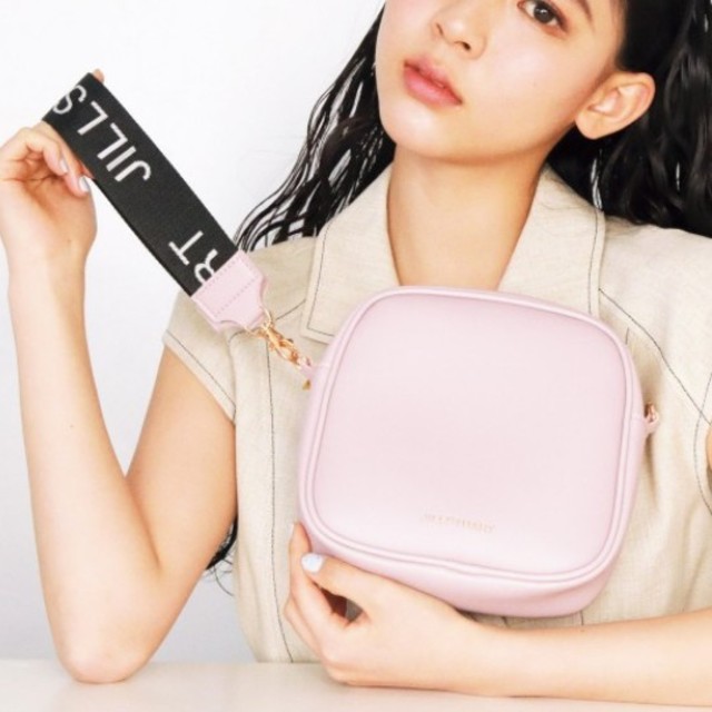 JILLSTUART(ジルスチュアート)のsweet 6月号付録 JILLSTUARTロゴストラップつきピンクバッグ レディースのバッグ(ショルダーバッグ)の商品写真