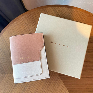 マルニ(Marni)のラスト１【新品】MARNI マルニ 二つ折り財布 バイカラー ピンク/ホワイト(財布)