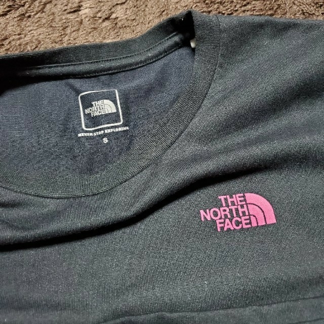 THE NORTH FACE(ザノースフェイス)のTHE NORTH FACE ロゴTシャツ レディースのトップス(Tシャツ(半袖/袖なし))の商品写真