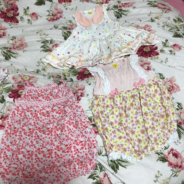 little sunny bite(リトルサニーバイト)の80サイズ　女の子ワンピース キッズ/ベビー/マタニティのベビー服(~85cm)(ロンパース)の商品写真