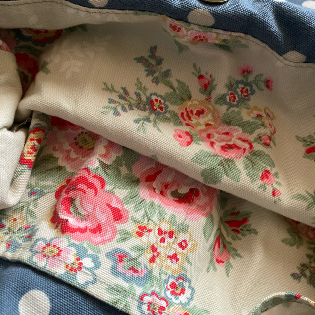 Cath Kidston(キャスキッドソン)の【キャスキッドソン】ショルダーバッグ　青ドット レディースのバッグ(ショルダーバッグ)の商品写真