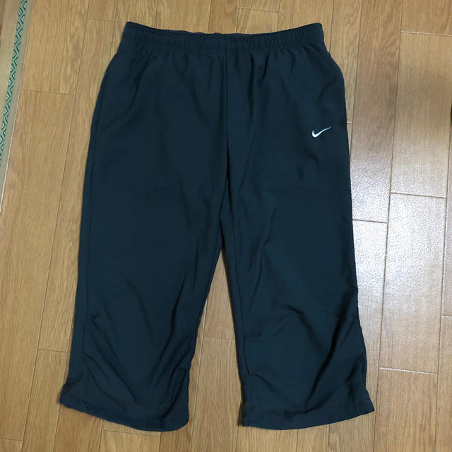 NIKE(ナイキ)のNIKE DRI FIT クロップドパンツ レディースのパンツ(クロップドパンツ)の商品写真