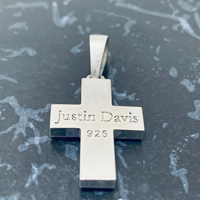 Justin Davis(ジャスティンデイビス)の正規品ジャスティンデイビス クラシカルペンダント トップ ネックレス メンズのアクセサリー(ネックレス)の商品写真