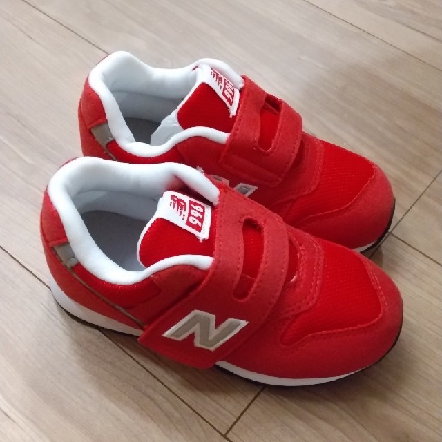 New Balance(ニューバランス)の箱なし ニューバランススニーカー IZ996 レッド 15.0cm キッズ/ベビー/マタニティのキッズ靴/シューズ(15cm~)(スニーカー)の商品写真