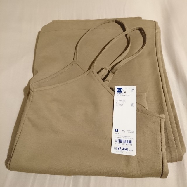 GU(ジーユー)のGU カットソーサロペット brown M レディースのパンツ(サロペット/オーバーオール)の商品写真