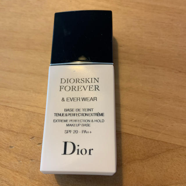 Dior(ディオール)のbeuanさん専用　ディオールスキン　フォーエヴァー＆エヴァーベース001 コスメ/美容のベースメイク/化粧品(化粧下地)の商品写真