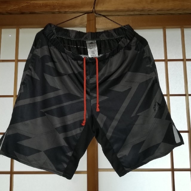 adidas(アディダス)のadidas　ハーフパンツ　JM　ショートパンツ　アディダス キッズ/ベビー/マタニティのキッズ服男の子用(90cm~)(パンツ/スパッツ)の商品写真