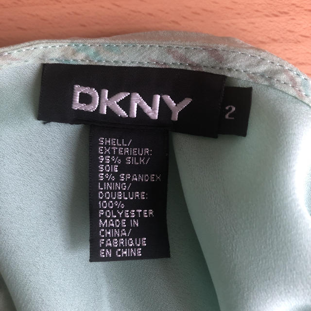 DKNY(ダナキャランニューヨーク)のフレアスカート レディースのスカート(ひざ丈スカート)の商品写真