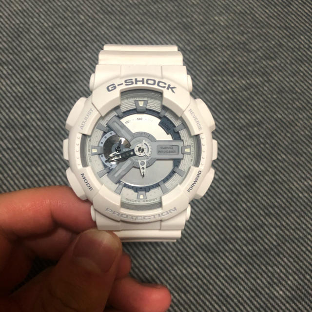 G-SHOCK(ジーショック)のG-SHOCK White メンズの時計(腕時計(アナログ))の商品写真
