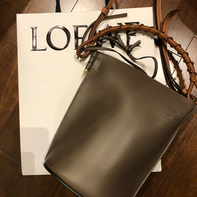 136000円 ゲート 新品未使用 最終値下げ LOEWE mercuridesign.com