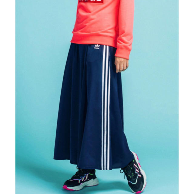 adidas(アディダス)のアディダスオリジナルス　ロングスカート　LONG SATIN SKIRT マキシ レディースのスカート(ロングスカート)の商品写真