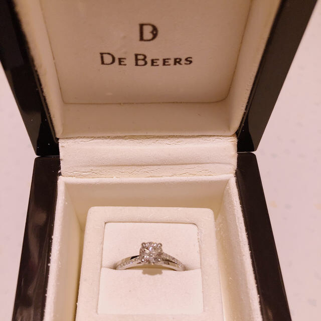 DE BEERS(デビアス)のさき様専用⭐︎DE BEERS  （G IＡ鑑定書付） レディースのアクセサリー(リング(指輪))の商品写真