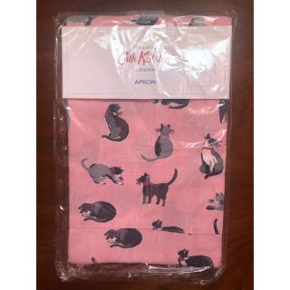 キャスキッドソン(Cath Kidston)の新品✳︎キャスキッドソン猫柄エプロン(収納/キッチン雑貨)