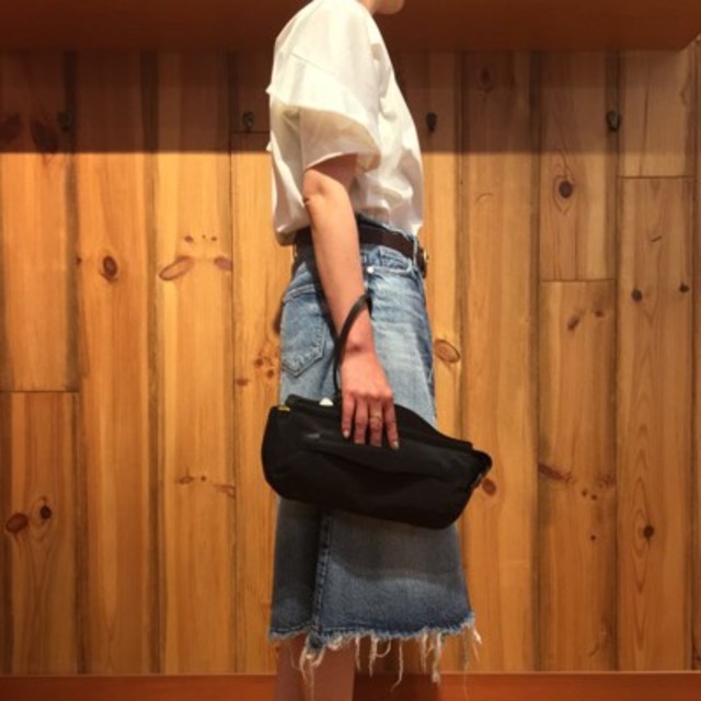 IENA(イエナ)のupper hights(アッパーハイツ)　Aラインデニムスカート レディースのスカート(ひざ丈スカート)の商品写真