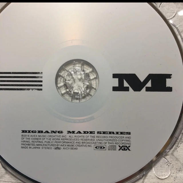 BIGBANG(ビッグバン)のビッグバン3枚DVD + CD+フォトBOOK エンタメ/ホビーのCD(K-POP/アジア)の商品写真