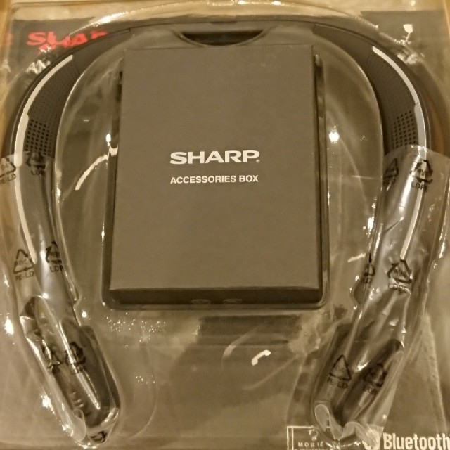 SHARP(シャープ)のSHARP ウェアラブルネックスピーカー AQUOSサウンドパートナー  スマホ/家電/カメラのオーディオ機器(スピーカー)の商品写真